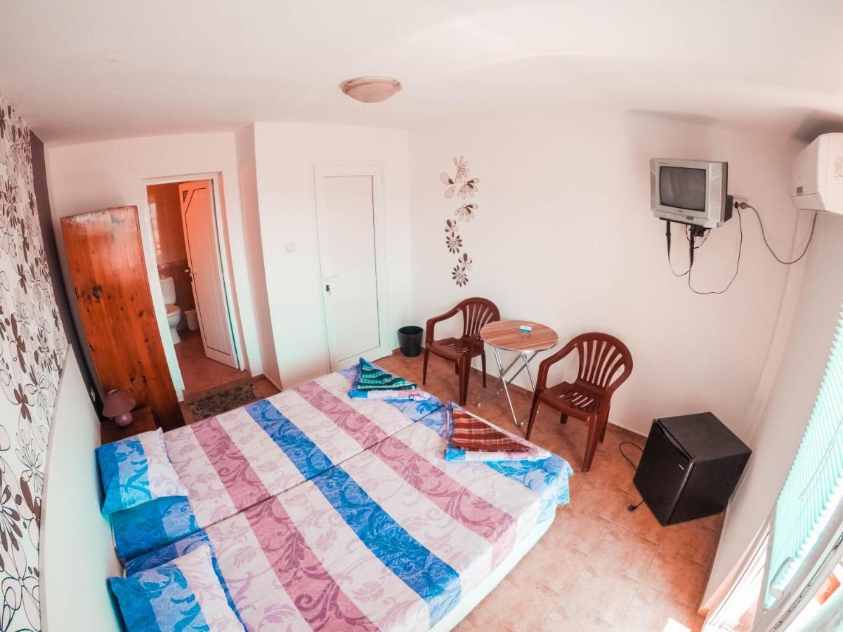 Guest House Gabriel ソゾポル エクステリア 写真