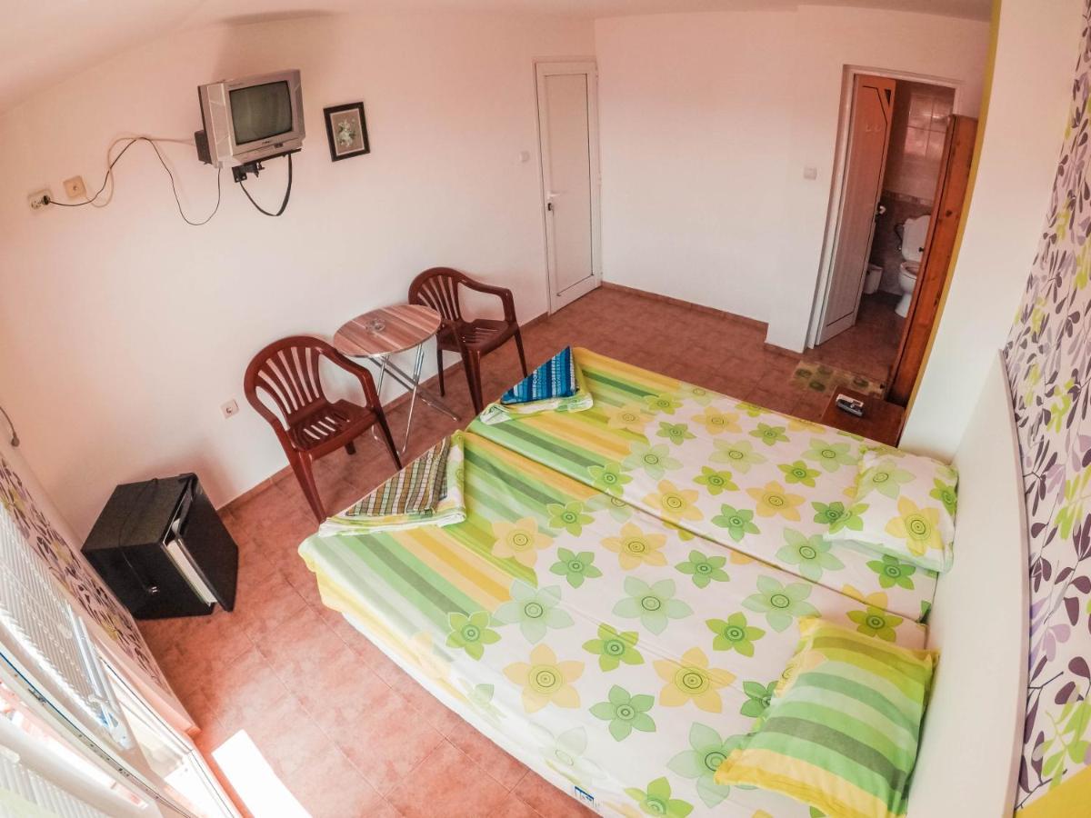 Guest House Gabriel ソゾポル エクステリア 写真